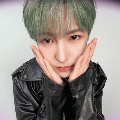 renuniuw's profile picture. dnf