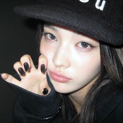 niniiias's profile picture. i 🫶🏻 enha.