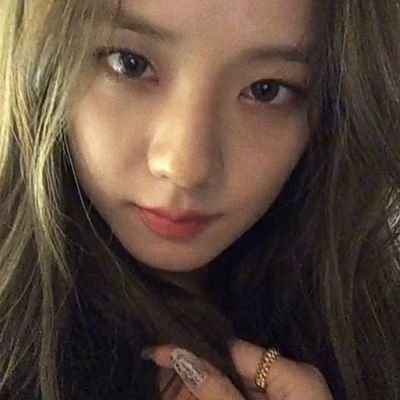 gabiografiaaa's profile picture. We should fall in love with our eyes closed