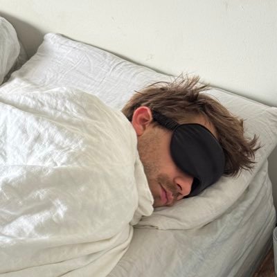 briffinglue's profile picture. 