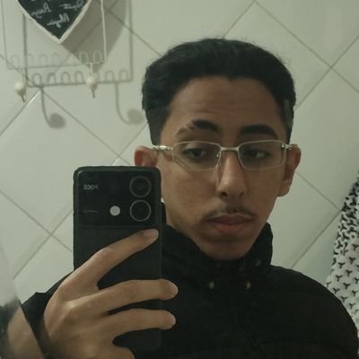 _zahid777's profile picture. “Niggas work hard 'til they on Star Island 
But I won't stop 'til I own Star Island”

Fotografo e jornalista.