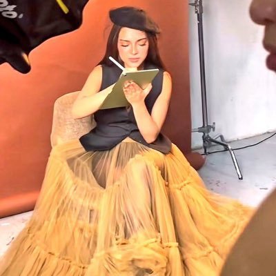 leshean_au's profile picture. au stories for MikBrent || 🍄091225