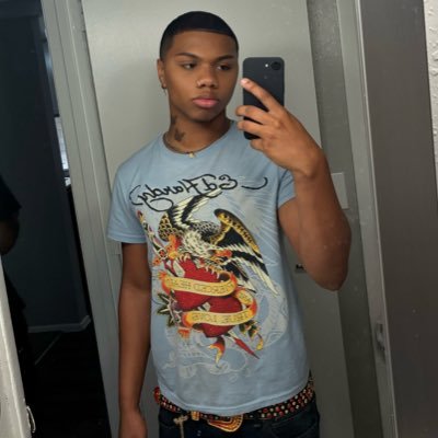 GOLDENBUSSYBACK's profile picture. Subscribe to my ONLYFANS!! my twitter deleted at 300k