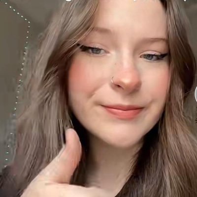 purysat584's profile picture. 