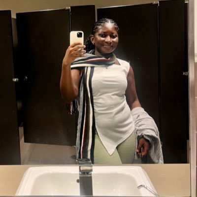 alrightjuless's profile picture. 