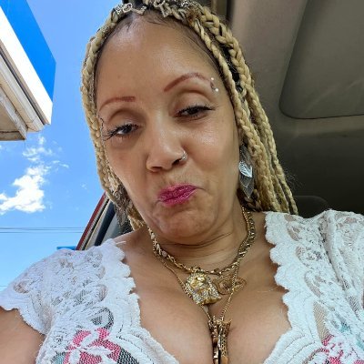 ElizabethE7562's profile picture. Happiness❤️😇