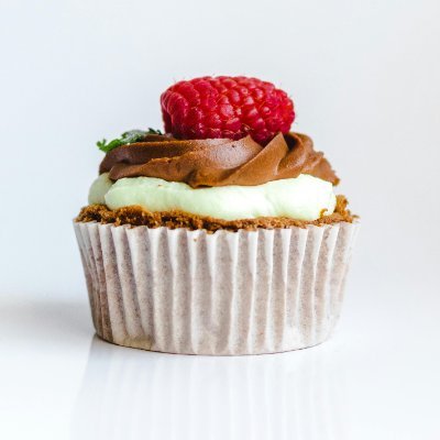 Desserts's profile picture. All the new desserts books 📚 - chocolate, cakes, fruit, crepes, ice cream, pudding, cocoa, cookies.

As an Amazon Associate I earn from qualifying purchases.