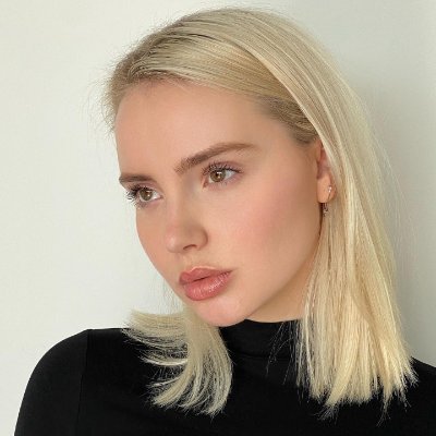 tots_twinkle's profile picture. Spreading good vibes and positive energy 🌟 | Smiling through life’s ups and downs 😊✨ | Lover of sunshine and good company