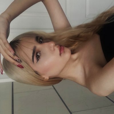 maybefarzaneh's profile picture. کاربر ۹۹۹🐈