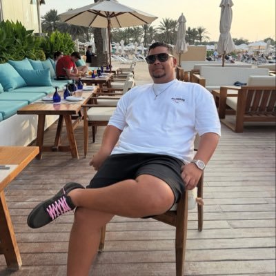 Damian_beziek's profile picture. 🇪🇭 Entrepreneur 📚Give a man a fish and you feed him for a day. Teach him how to fish and you feed him for a lifetime