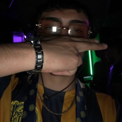 kkidyxng's profile picture. Guerrero hasta el cajón  y siempre al ritmo 🎸💥💯🇺🇦