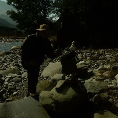 samsaam26404304's profile picture. Between pages , books and libraries