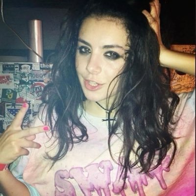 colddvisionss's profile picture. bladee & charli xcx 14/06/25 bladee again 16/12/25 😝 #musictwt #csmtwt🇬🇧🇻🇪 | @backupcvisions |