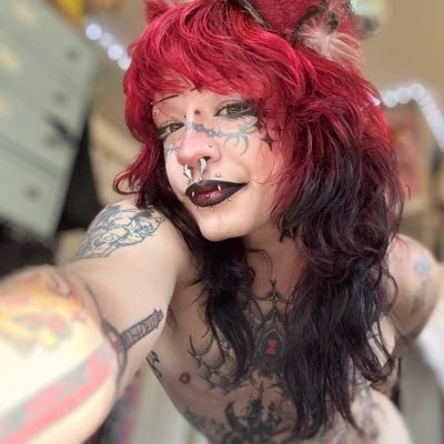 stupidd0gg's profile picture. ur favorite digital doggie ftm bf 🏳️‍⚧️I ONLY TALK ON MY SITES ⬇️ (DM 4 FT & customs )