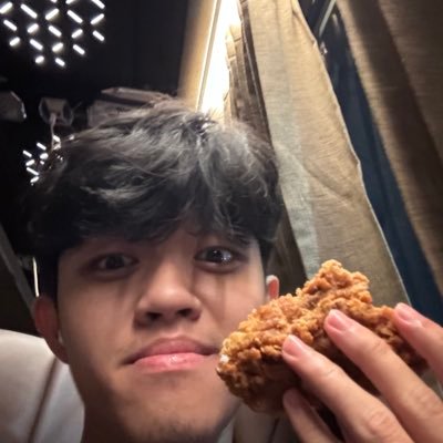 aboutidan's profile picture. certified sleepyhead 📕🧍🏻