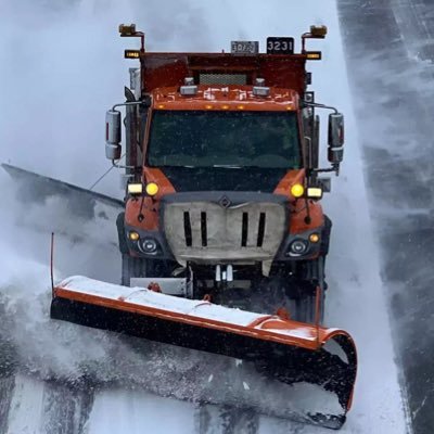 RennerSnowPlow's profile picture. 65 | Likes: Crushing people, crashing into things, unfortunate accidents | Jeremy Renner DNI