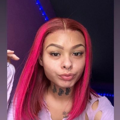 prettydiva31257's profile picture. 19+! Latina Petite ONLY MENU or FT https://t.co/Itx5Q2CKGe iMessage +1 (914) 635-5057