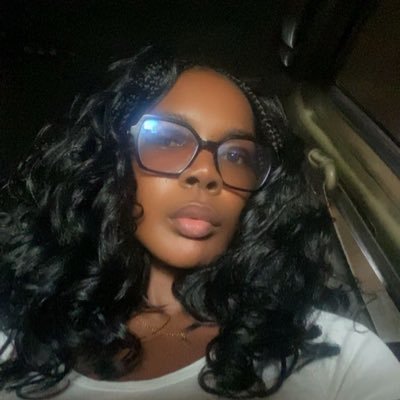 smeshitt's profile picture. vivez tant que vous pouvez.