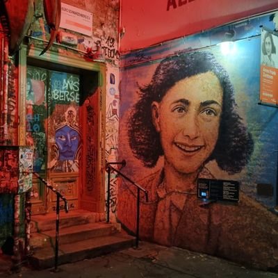 Angie50820345's profile picture. Historikerin, Literaturwissenschaftlerin, Politikinteressierte, Ex-Berlinerin, mag Jazz und Blues.