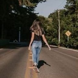 Yrelu318891's profile picture. 