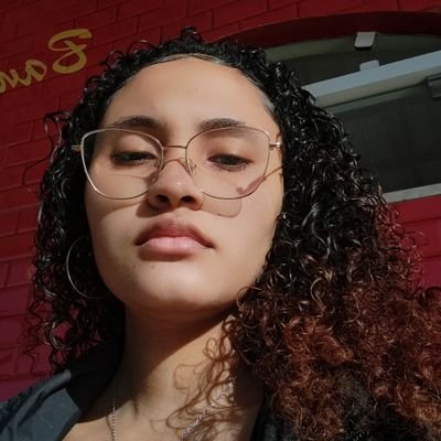 jennisemh's profile picture. 𝒆𝒍𝒂/𝒅𝒆𝒍𝒂                                                                                          
miss ansiedade ☻ hater 1° de cálculo
