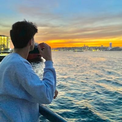B_Guren's profile picture. Kendi yolumda, özgürce yürümeye devam