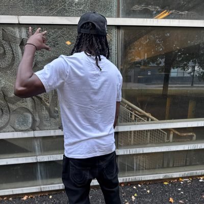 whoisvalero's profile picture. OFFTHEGRID