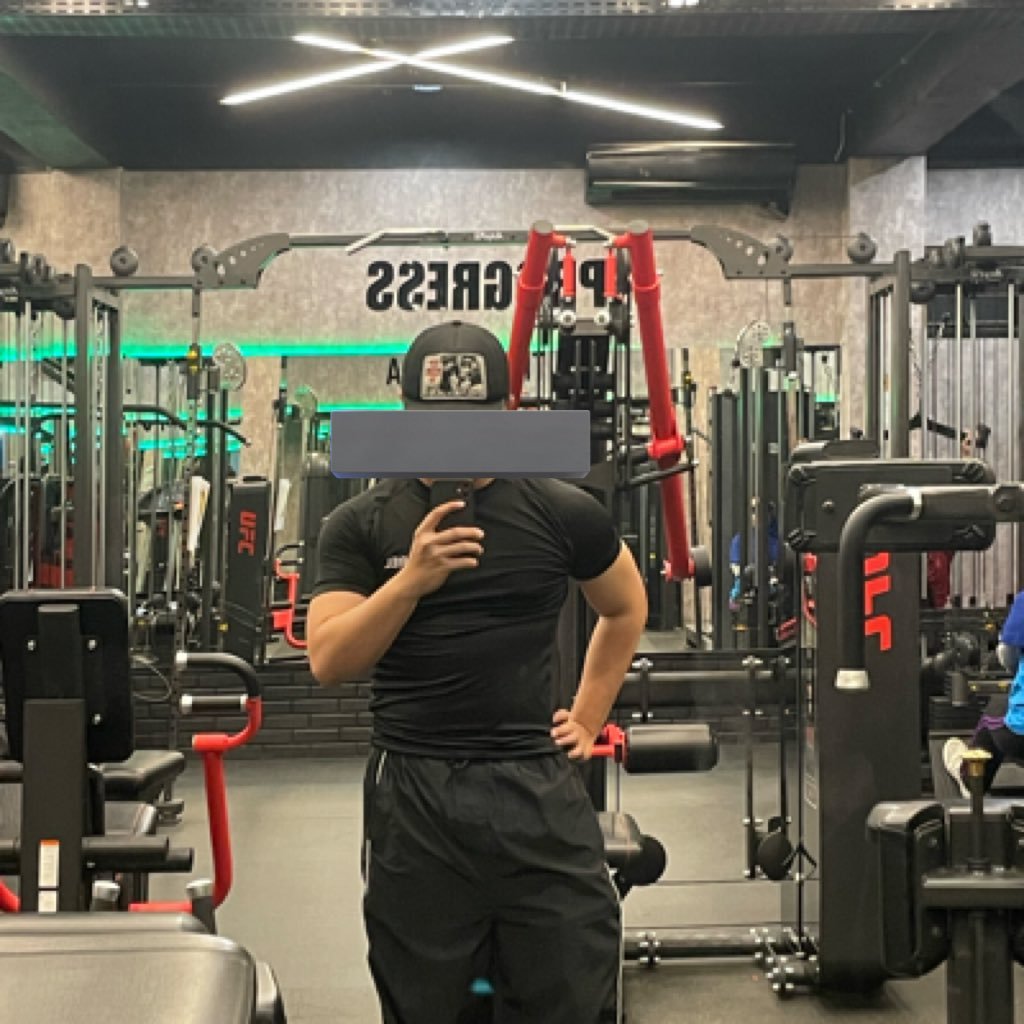 Hotter_twins's profile picture. When life gives you lemon, add vodka.