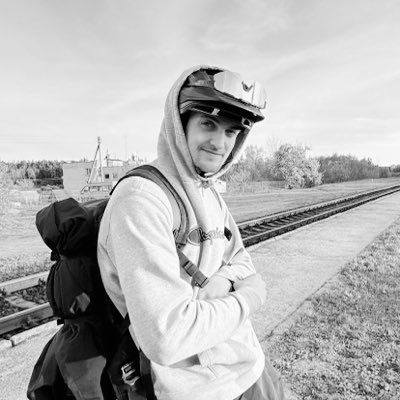 Tom_Peciu's profile picture. Designer. Builder. Problem solver.
Building @Kolibris — an AI tool that helps founders focus, plan, and validate faster.