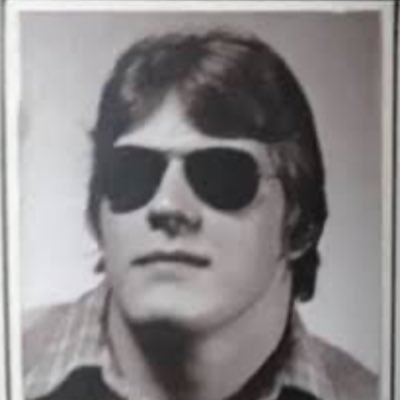 toosielover42's profile picture. Father of 3|mongoloid owner| Former PCP| ‘78 phi delt social chair| laced bag survivor| .268 BA in highschool #skinnywhitechicks