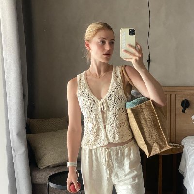 Knowles_H7's profile picture. Nature / Travel / Horseback Riding / Software Engineer/Español - Sometimes thinking about more problems leads to more worries.