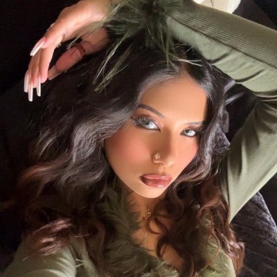 stxrgirllmeenaa's profile picture. 🪐 embodiment of love