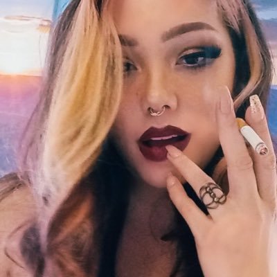 nikkidarlingggg's profile picture. 