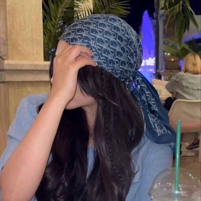 ALSHAMMRI950868's profile picture. KSA | HKJ

قالو العمر سارة وموج البحر سارة 
سافرت كل العُمر ! ورجعت أحب سارة 📻