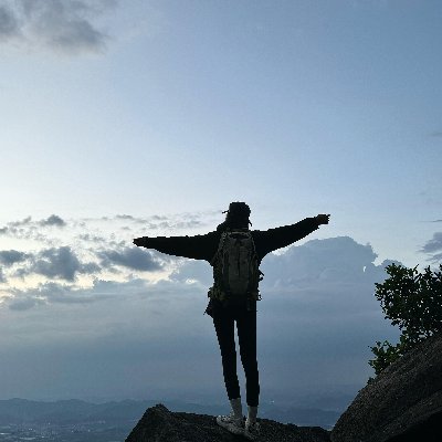 Withthewindz's profile picture. 自然の中にいると、自分を思い出せる気がする🕊️🌿