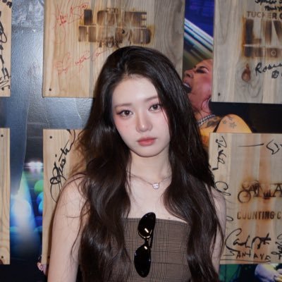 rorasht's profile picture. ➀ 𝗿𝗼𝗿𝗮 𝗱𝗲𝗳𝗲𝗻𝗱𝗲𝗿