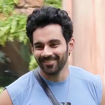 RealityTvLore's profile picture. 