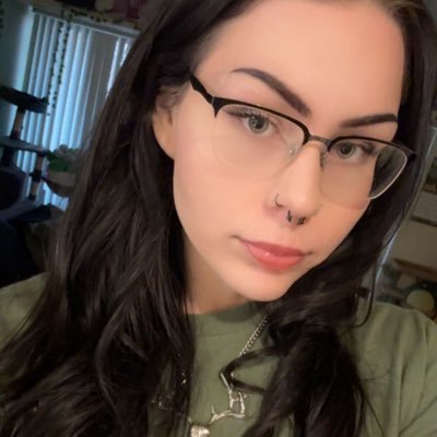 manicmadison's profile picture. i am a charlie swan stan first and a human being second