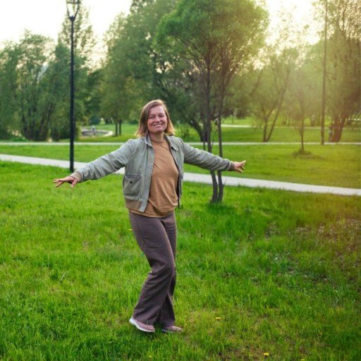 h6haltrl62268's profile picture. A smile is the best makeup any girl can wear. 😄💄