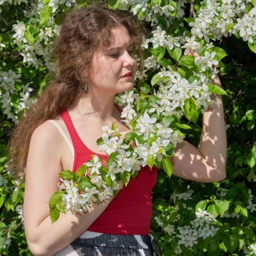 ygghnuy96904's profile picture. A smile is the best makeup any girl can wear. 😄💄