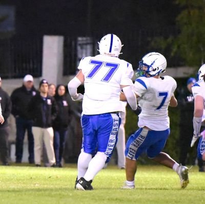 jessefordafield's profile picture. #77 
GPA:2.7
IOL🏈 
6'2📏 
296LBS ⚖️
 C/O 27'🇨🇦/28'🇺🇸 
WINNIPEG, MANITOBA🇨🇦 jessehenderson0927@gmail.com 2049634367