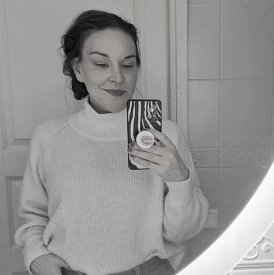 nikaranummi's profile picture. Kirjastopalvelujohtaja. Kirjastot, kunnat, kirjallisuus. Suomen kirjastoseuran hallitusjäsen. Tamperelaistunut jyväskyläläinen. Lukee/nukkuu/ui. Yksinpuhelua.