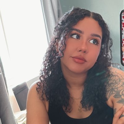 playboioatmilk's profile picture. 222 🌿 777 | she/her ✨