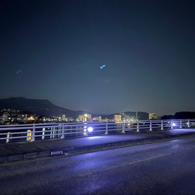 rinne_amami's profile picture. 小学生の時点で生まれてきたことが失敗だったと気付いた割に、40近くまで生きてしまった人。小説を書いたりしています。やぶれかぶれの人生だけど、誰かの苦しみを一瞬でも軽くできたら嬉しい。#双極性障害 #毒親育ち #HSP #トラウマ #ADHD