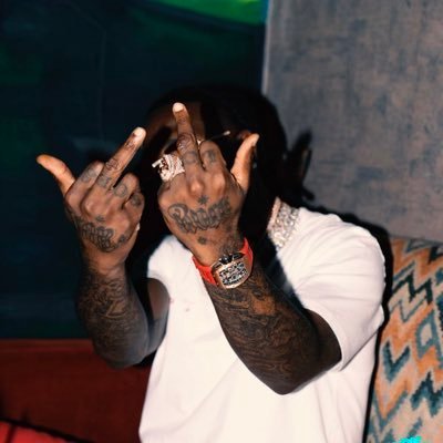 Ayomide23590202's profile picture. MESSI 🐐| OUTSIDER 🦍 | BARCELONA 💙♥️ | MUHAMMED ALI 🥊