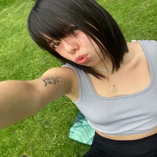 boohwita18204's profile picture. 