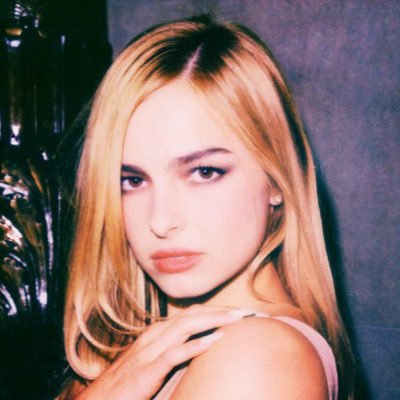 raedreamz's profile picture. Diamonds are my best friend, like I'm Norma Jeane 💎