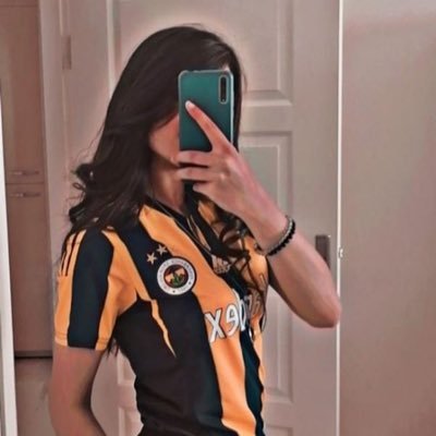 ezgieserhann's profile picture. .