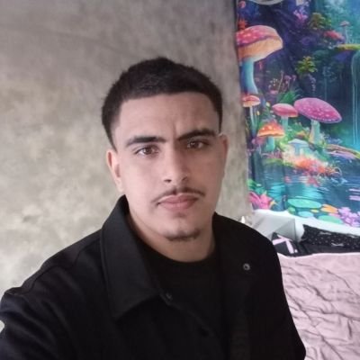 FiireF's profile picture. 23🐦‍⬛🌹 🇨🇵🇩🇿
🍉