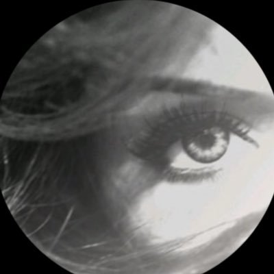 Reema_95a's profile picture. مابين لحن الحنين وعزف الحزن ، أغرق بمشاعر الفقد التي لم تكن على مقاس قلبي💔